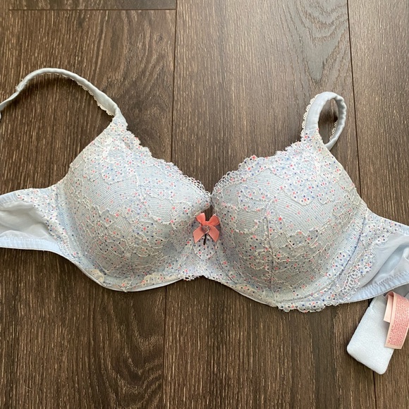 Victoria’s Secret lined Demi bra - Picture 2 of 2